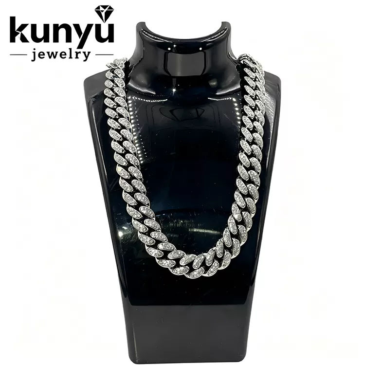 Bling क्यूबन लिंक हार